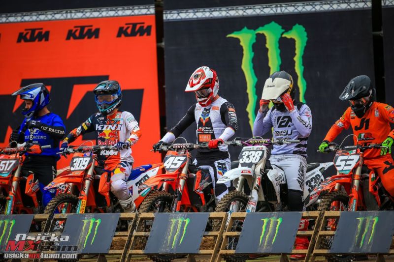OSICKA-TEAM-START-1-MOTOCROSS-GP-10-FRA-2022_O09