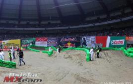 85f542e46b454d94aa56ff98379f551c-osicka_races_backstage_fmx_19