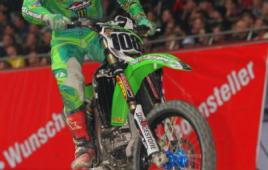 9b34a977ae434a1492f604ed737e63e3-osicka_races_backstage_fmx_15_0