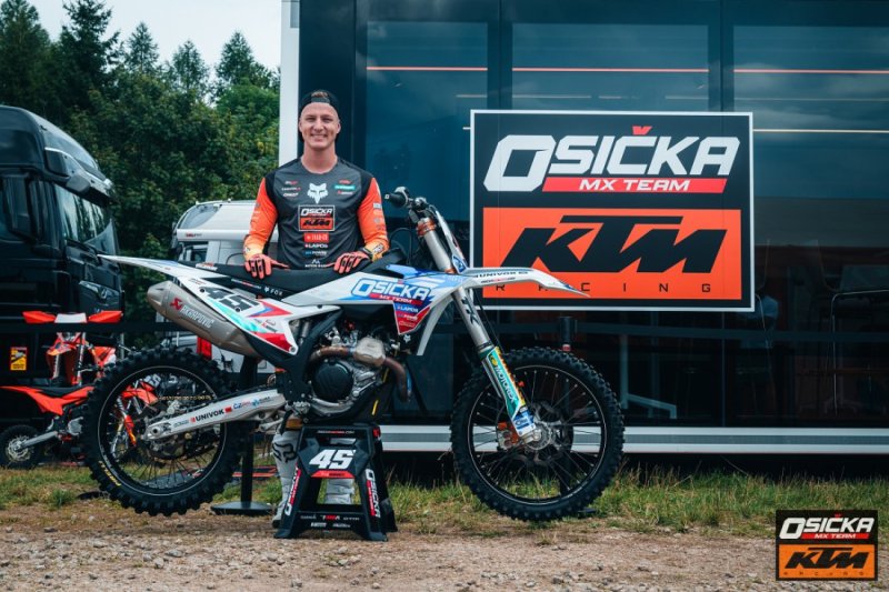 MXGP_OF_CZECH_REPUBLIC-21