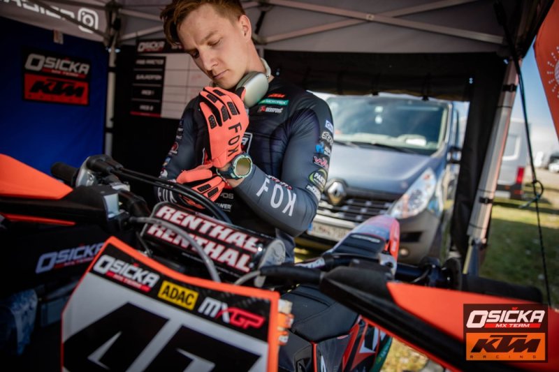 foto_radek_lavicka_osicka_mx-team_tomas-kohut_mxloket_2025_12