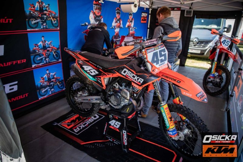 foto_radek_lavicka_osicka_mx-team_tomas-kohut_mxloket_2025_2