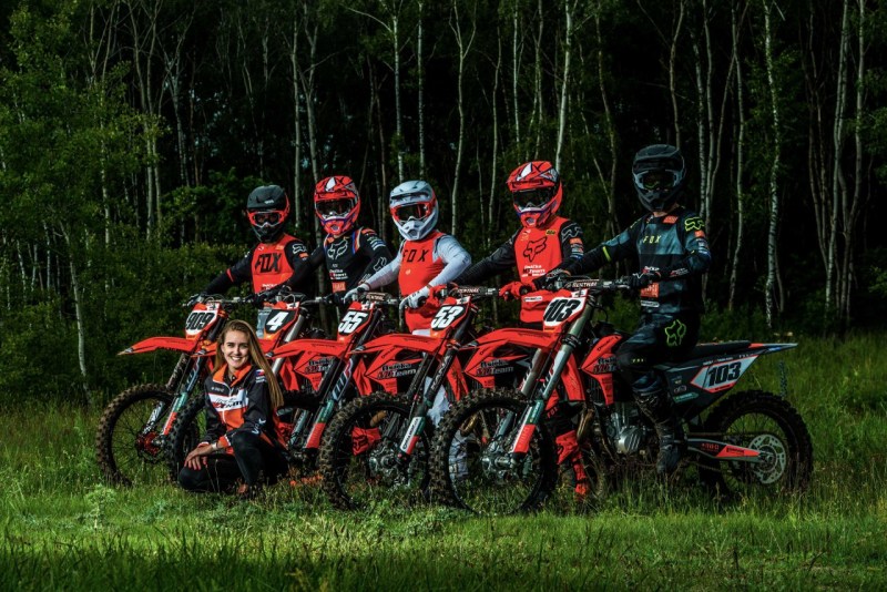 OsickaMXTeam_Panov_par_resize-10