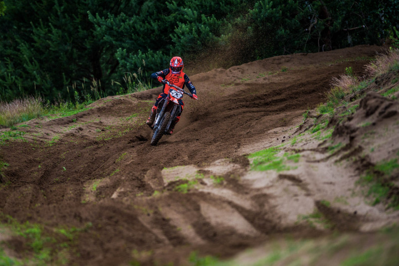 OsickaMXTeam_Panov_par_resize-3
