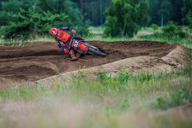 OsickaMXTeam_Panov_par_resize-8